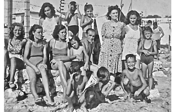 1947 - Al mare a Calambrone
