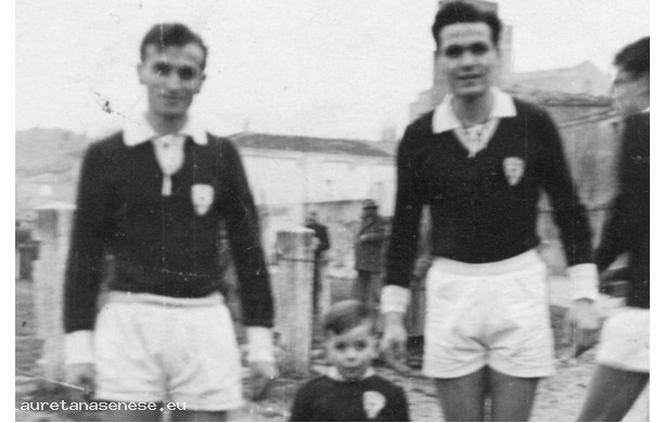 1954 - l'aspirante calciatore e i suoi padrini