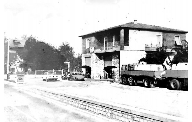 1971 - Il nuovo distributore di Pietro