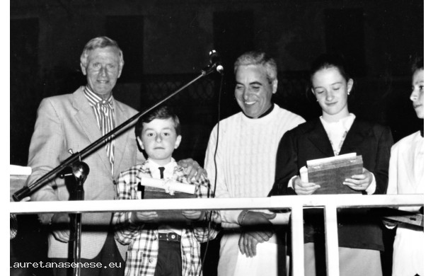 1990, Sabato 19 Maggio: Alcuni premiati per i componimenti sulla BONTÀ