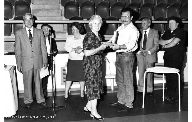 1990, Giugno - Armida premiata come donatrice