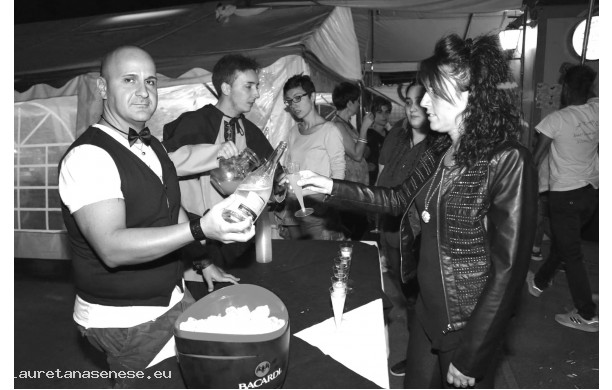 2015 - Anche Barman, oltre a Guardia del Corpo