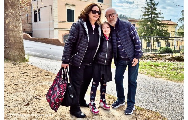 2025, Mercoledì 9 Aprile - Giada Tommasi festeggiata dagli zii