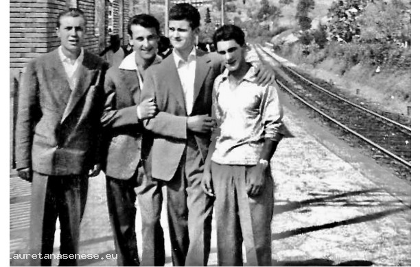 1960? - In attesa del treno a San Giuseppe