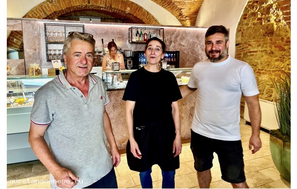 2024, Martedì 18 Giugno - Tre personaggi in Gelateria
