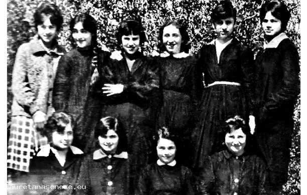 1960 - Le citte di Terza Media, col grembiule