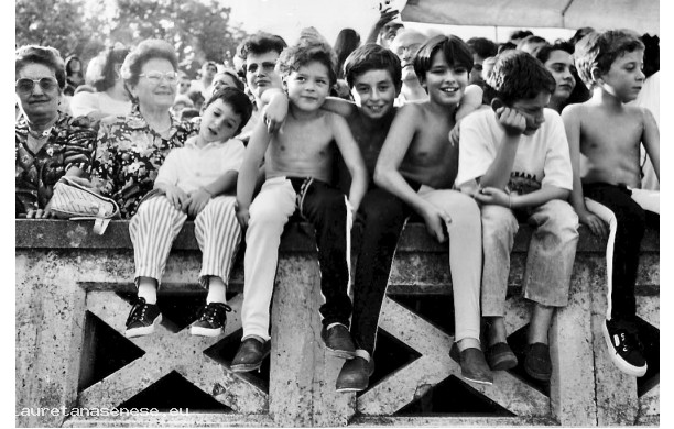 1993, Settembre - Spettatori al palio in tribuna