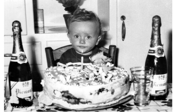 1964, Venerdi 17 Luglio - Proprio una grande torta