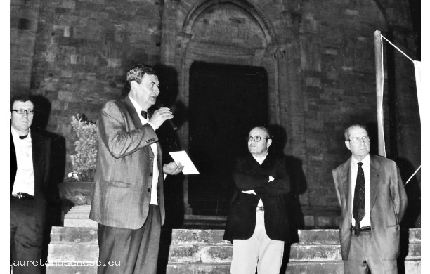 2005, Maggio - Il Magini coordina le premiazioni