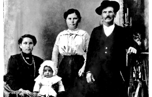 1916 - Alcuni componenti della famiglia Boccini, contadini a Mucigliani