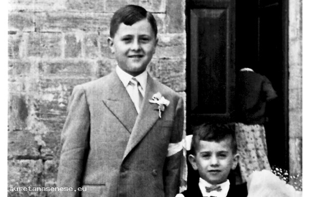 1955 - Franco passa a Comunione