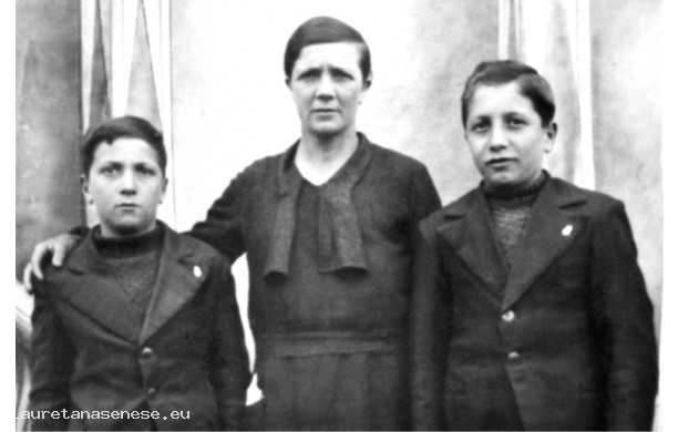 1941 - Lisa Tozzi con i due figli