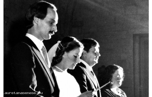 1979, Domenica 21 Ottobre - Luciana e Massimo all'altare