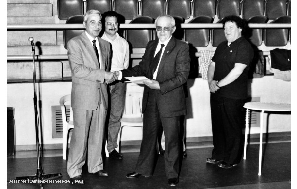 1990, 25° Festa del Donatore Fratres: Premiazione donatori meritevoli