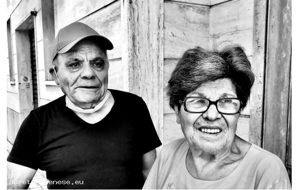 2020, 19 Agosto - I Moscadelli al rientro dal Bar, dopo il loro turno