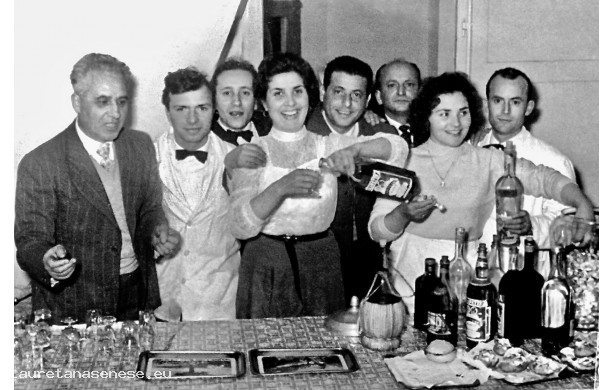 1957 - Guardate che ditta!