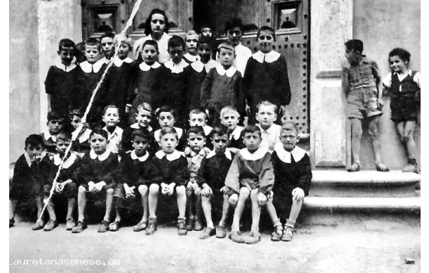 1946 - I nati nel ’39 e ’40 a Prima Elementare subito dopo guerra